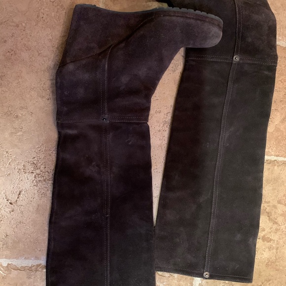 Women’s Authentic Prada wedge knee high boots - Picture 4 of 7